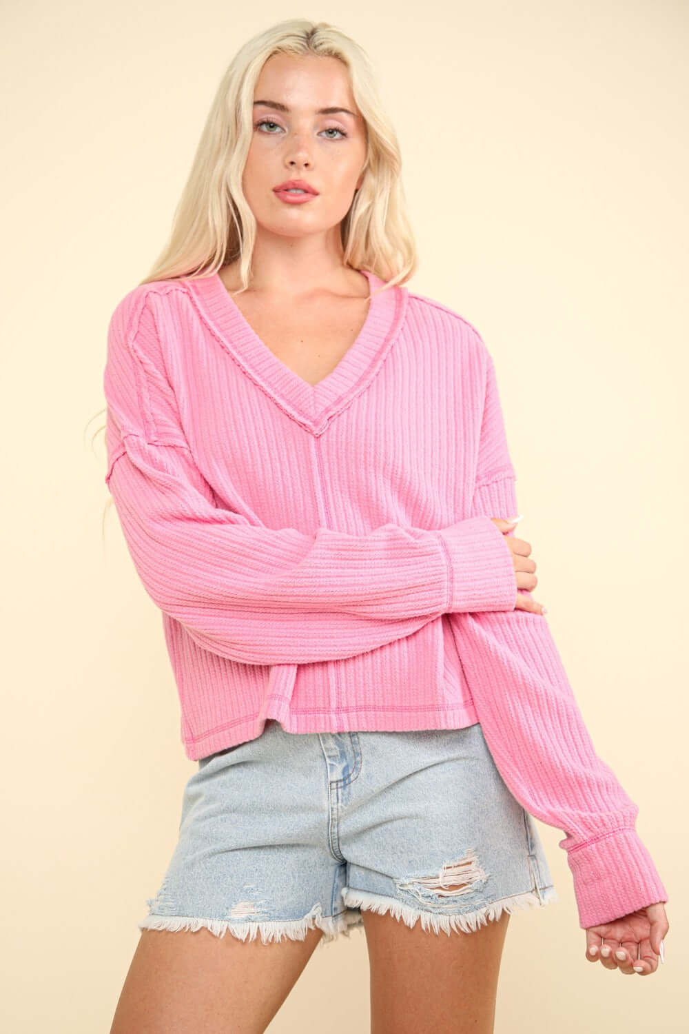 VERY J Exposed Seam V-Neck Ribbed Knit Top Pink