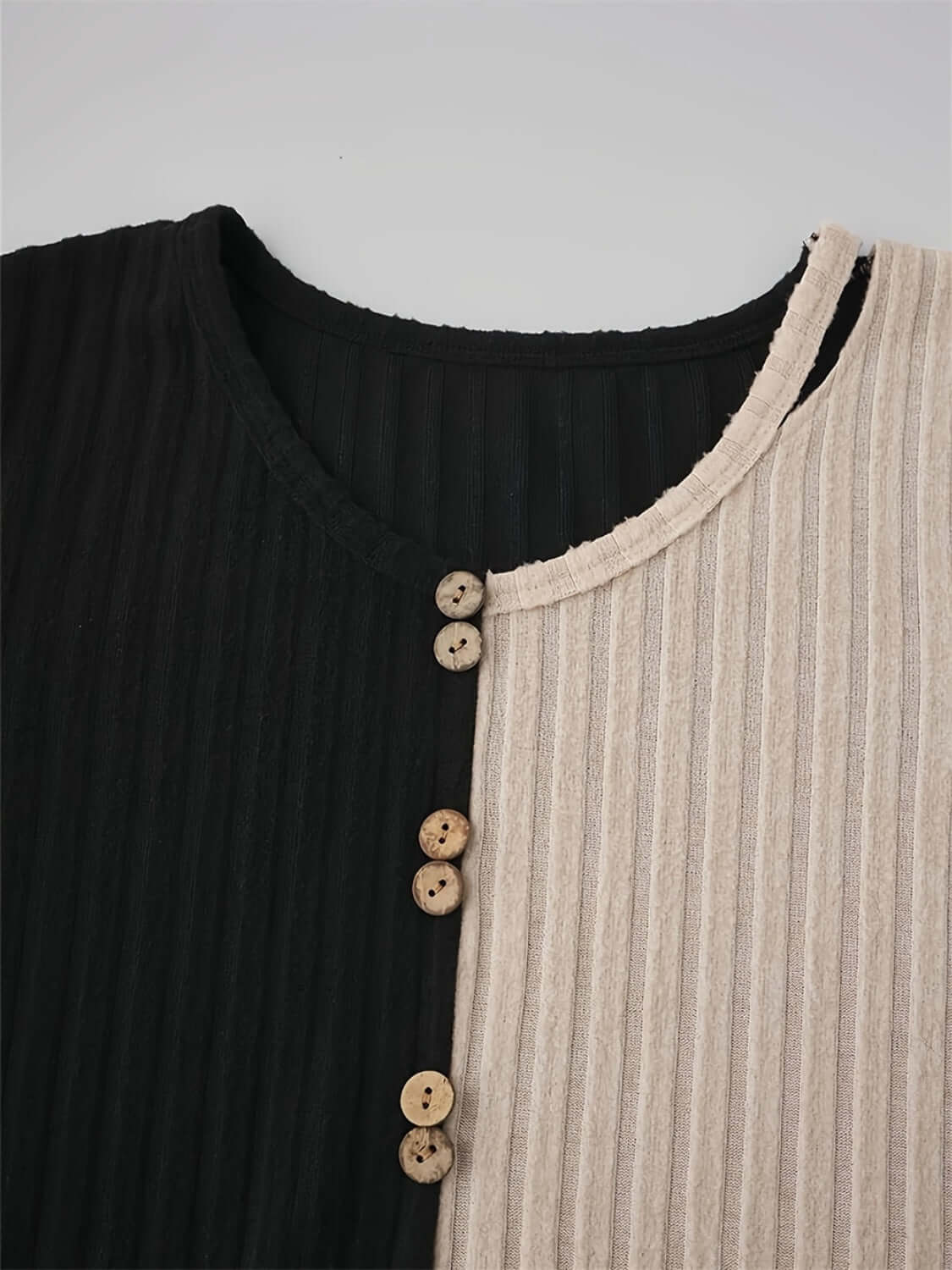 Decorative Button Contrast Round Neck Long Sleeve Tee