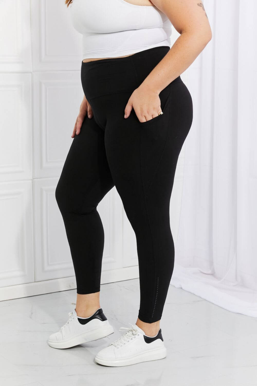 Full-Size Reflective Dot Active Leggings -